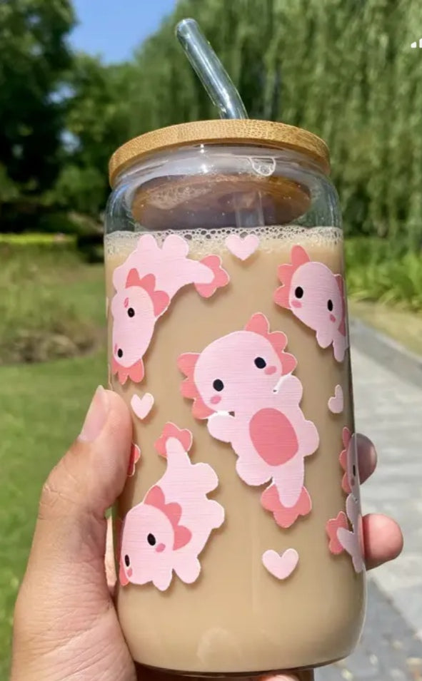 Tasse en verre salamandres